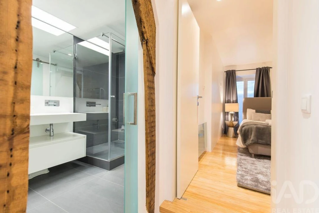 Apartamento T2 para Arrendamento em Santo António Foto 25