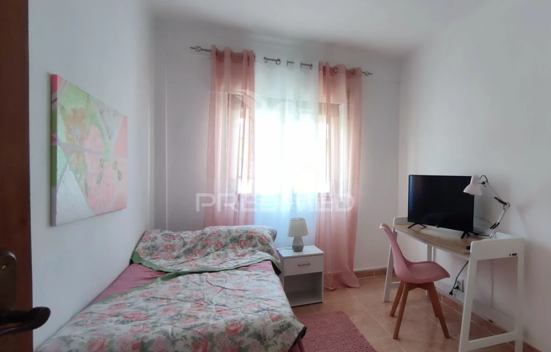 Apartamento T3 para Venda em Sines Foto 8