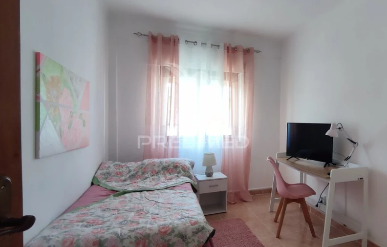 Apartamento T3 para Venda em Sines Foto 8