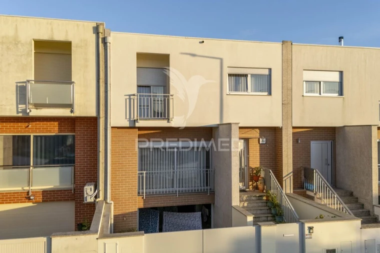 Moradia T3 para Venda em Soutelo Foto 1