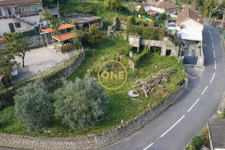 Moradia T3 para Venda em Dossãos Foto 1