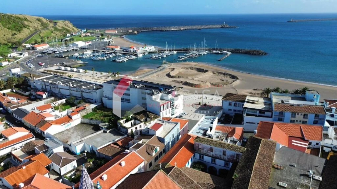 Prédio para Venda em Praia da Vitoria (Santa Cruz) Foto 46