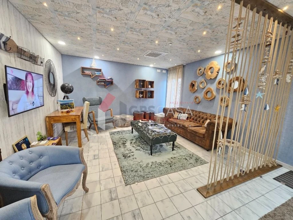 Prédio para Venda em Praia da Vitoria (Santa Cruz) Foto 6