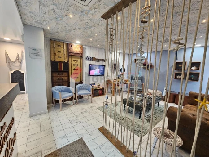 Prédio para Venda em Praia da Vitoria (Santa Cruz) Foto 5