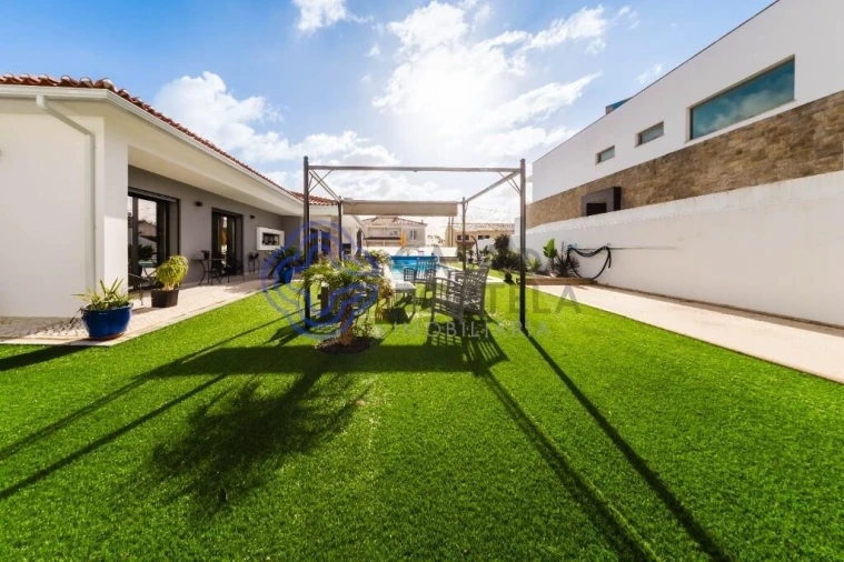 Moradia T3 para Venda em Nadadouro Foto 4