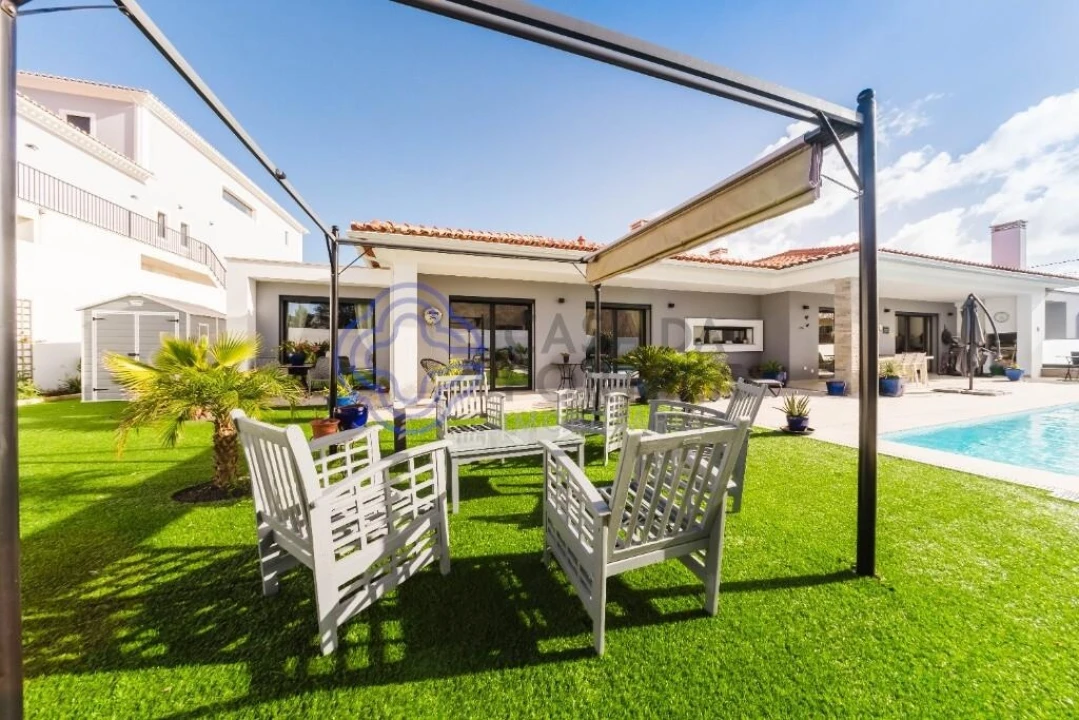 Moradia T3 para Venda em Nadadouro Foto 3