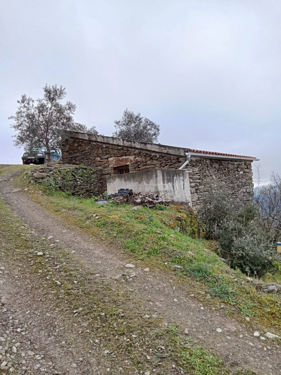 Terreno para Venda em Soutelo do Douro Foto 2