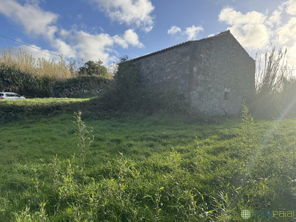 Moradia T2 para Venda em Cedros Foto 4