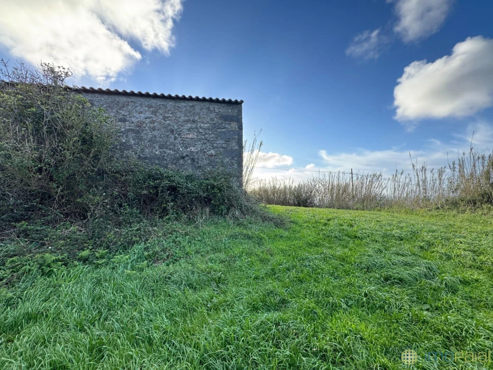 Moradia T2 para Venda em Cedros Foto 1