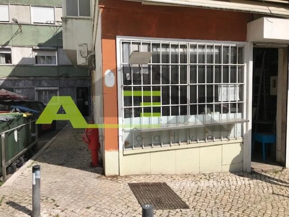 Loja para Arrendamento em Belém Foto 1