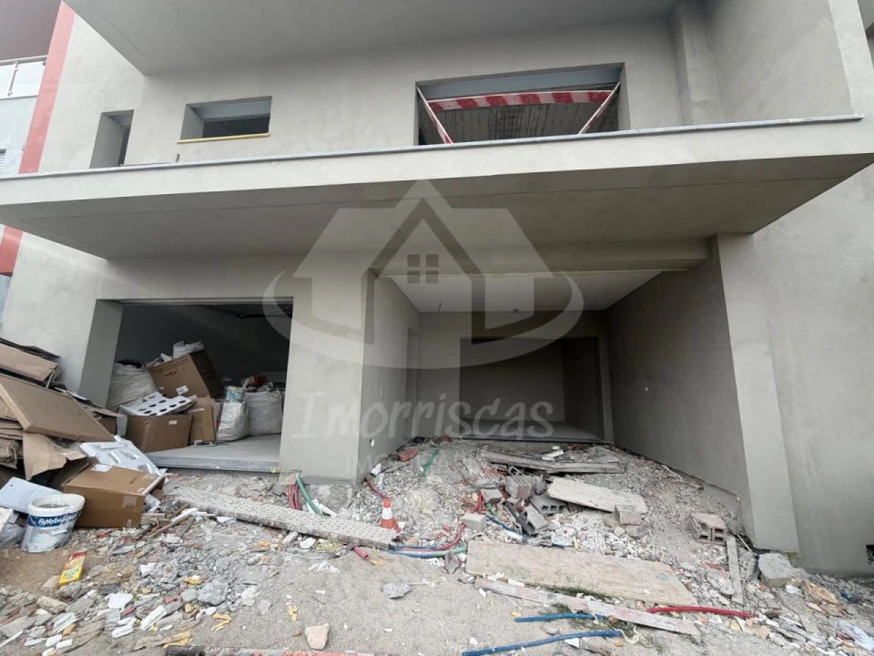 Moradia T4 para Venda em Santa Iria de Azoia, São João da Talha e Bobadela Foto 9