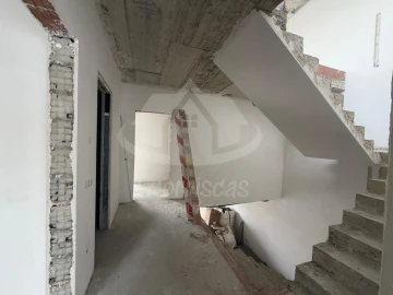 Moradia T4 para Venda em Santa Iria de Azoia, São João da Talha e Bobadela