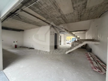 Moradia T4 para Venda em Santa Iria de Azoia, São João da Talha e Bobadela