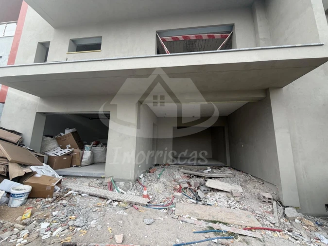 Moradia T4 para Venda em Santa Iria de Azoia, São João da Talha e Bobadela Foto 9