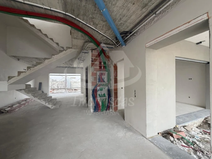 Moradia T4 para Venda em Santa Iria de Azoia, São João da Talha e Bobadela Foto 10