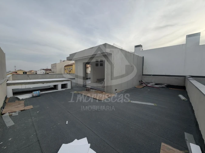 Moradia T4 para Venda em Santa Iria de Azoia, São João da Talha e Bobadela Foto 12