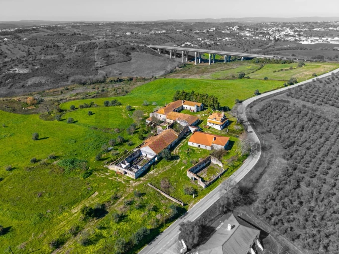 Moradia T5 para Venda em Moçarria Foto 104