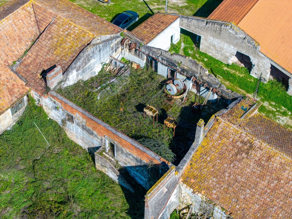 Moradia T5 para Venda em Moçarria Foto 95