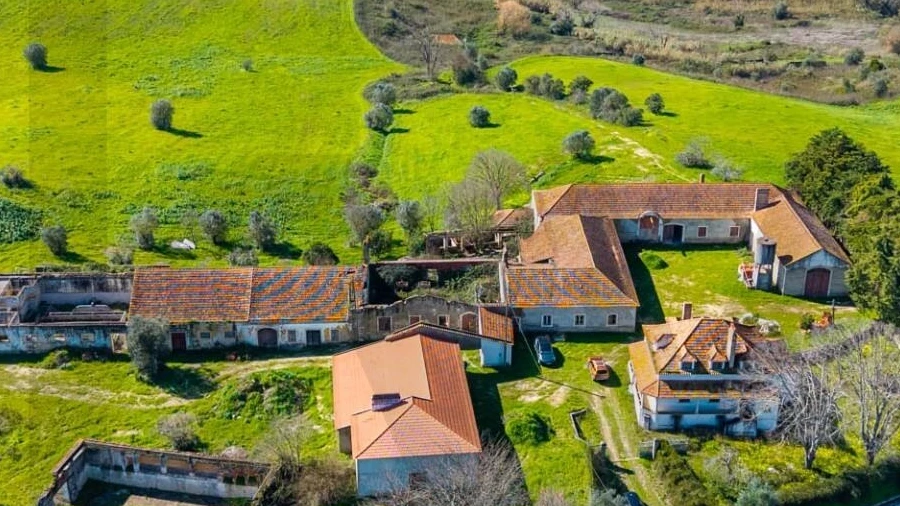 Moradia T5 para Venda em Moçarria