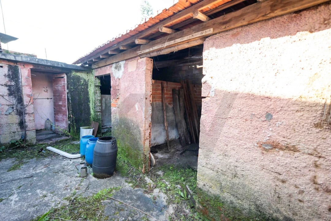 Moradia T3 para Venda em Casal Comba Foto 24