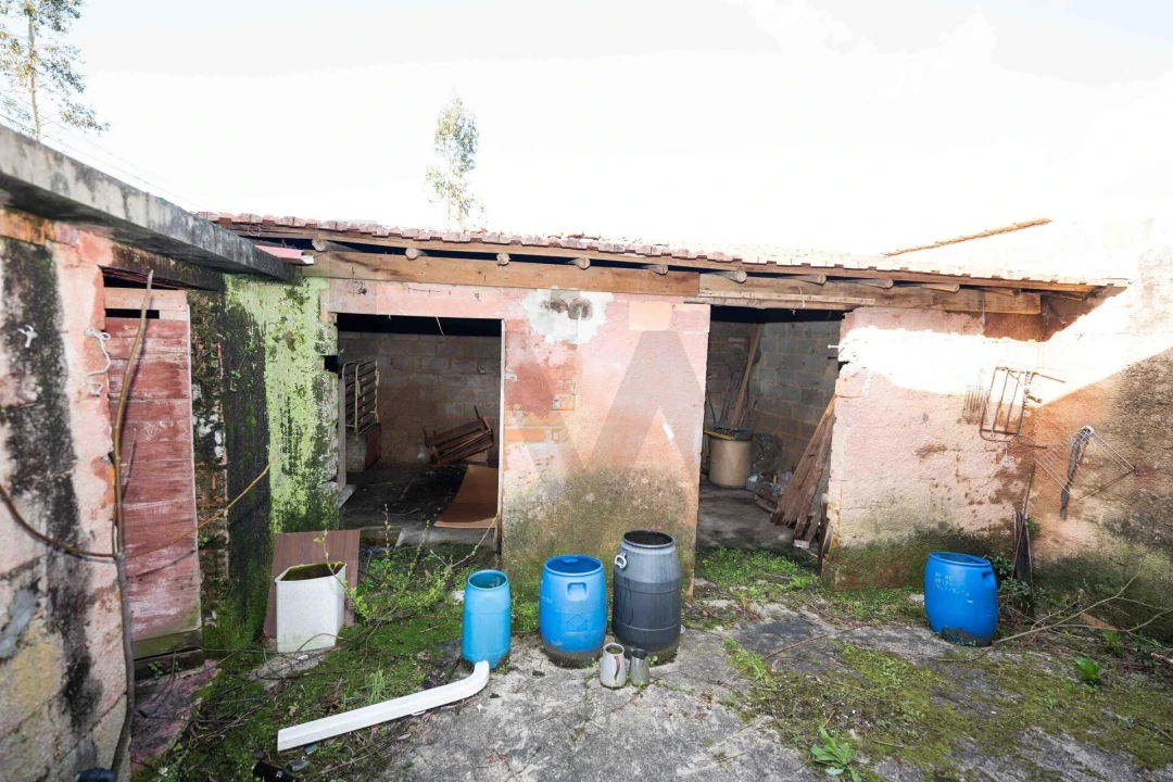 Moradia T3 para Venda em Casal Comba Foto 41