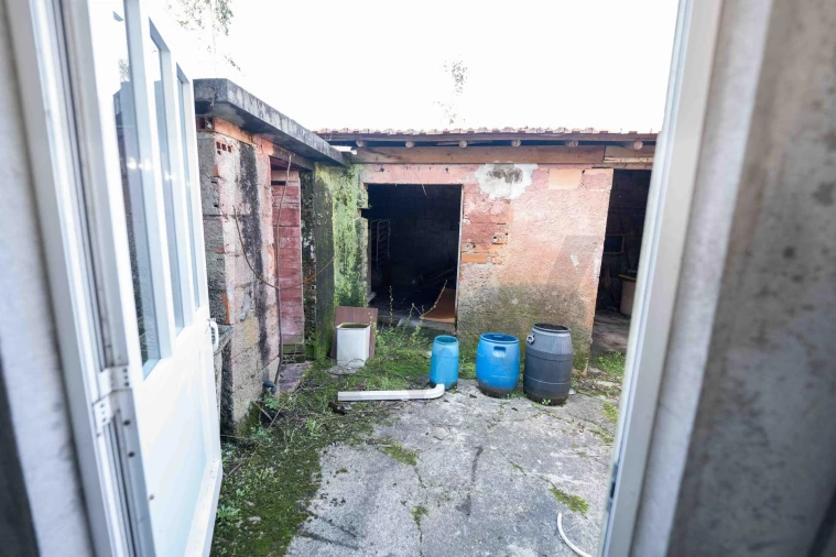 Moradia T3 para Venda em Casal Comba Foto 21