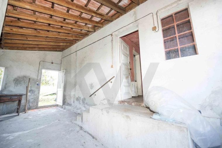 Moradia T3 para Venda em Casal Comba Foto 35