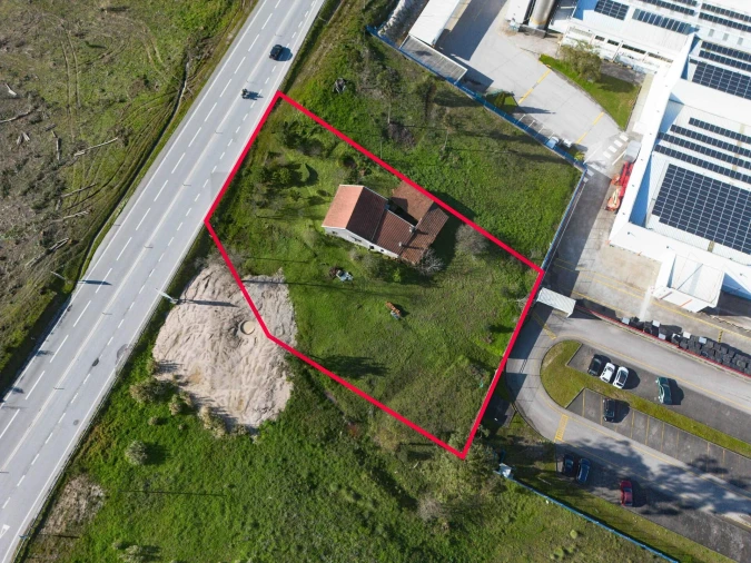 Moradia T3 para Venda em Casal Comba Foto 48