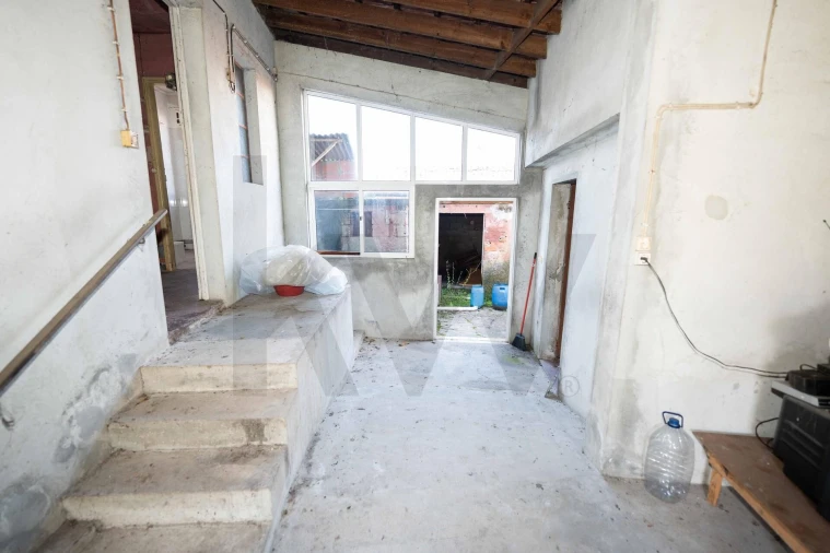 Moradia T3 para Venda em Casal Comba Foto 38