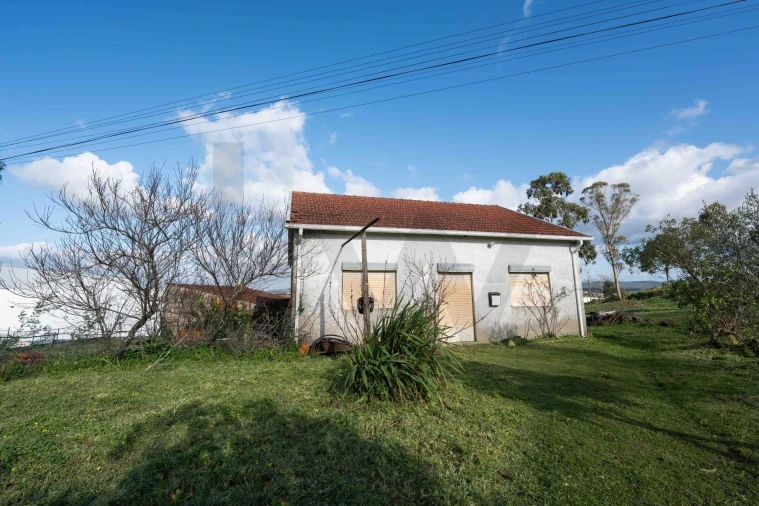 Moradia T3 para Venda em Casal Comba Foto 46