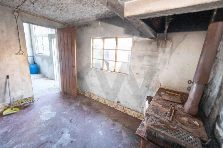 Moradia T3 para Venda em Casal Comba Foto 20