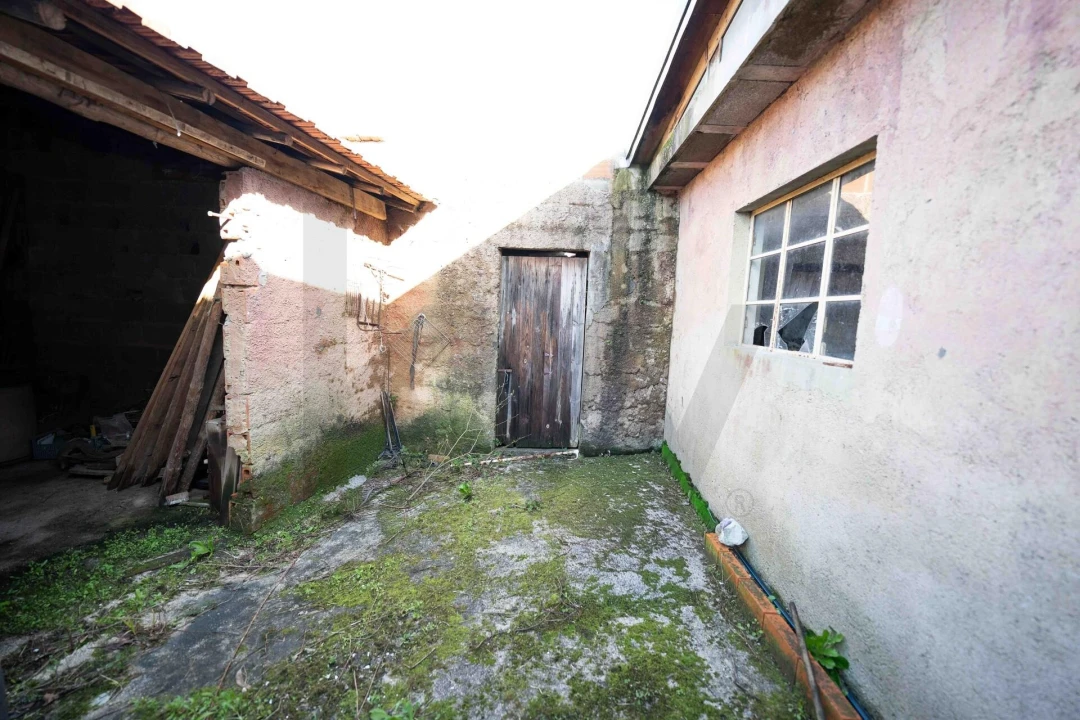 Moradia T3 para Venda em Casal Comba Foto 22