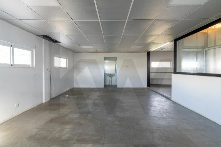 Armazém para Venda em Agualva e Mira-Sintra Foto 16