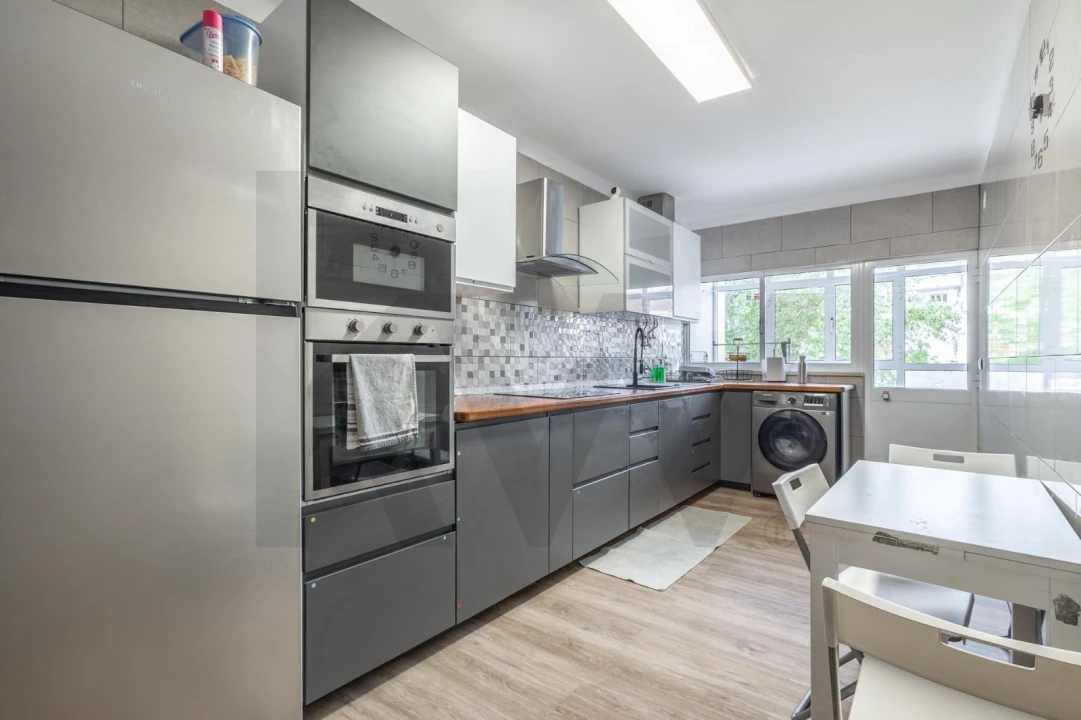 Apartamento T3 para Arrendamento em Nossa Senhora do Pópulo, Coto e São Gregório Foto 3