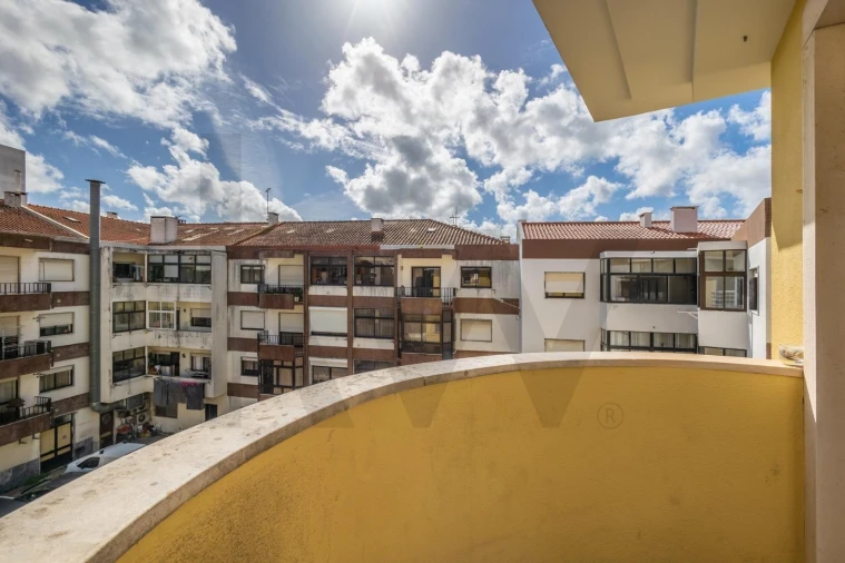 Apartamento T3 para Arrendamento em Nossa Senhora do Pópulo, Coto e São Gregório Foto 31