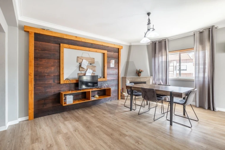 Apartamento T3 para Arrendamento em Nossa Senhora do Pópulo, Coto e São Gregório Foto 8