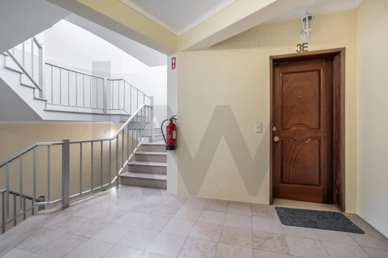 Apartamento T3 para Arrendamento em Nossa Senhora do Pópulo, Coto e São Gregório Foto 27