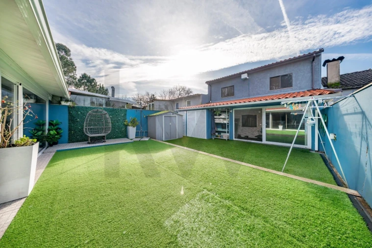 Moradia T3 para Venda em Merelim (São Paio), Panoias e Parada de Tibães Foto 1