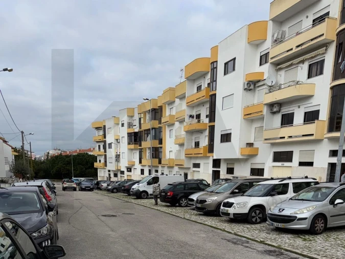 Garagem para Venda em Laranjeiro e Feijó Foto 1