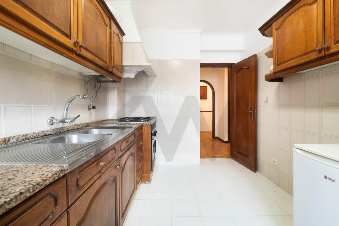 Apartamento T2 para Arrendamento em Carcavelos e Parede Foto 4