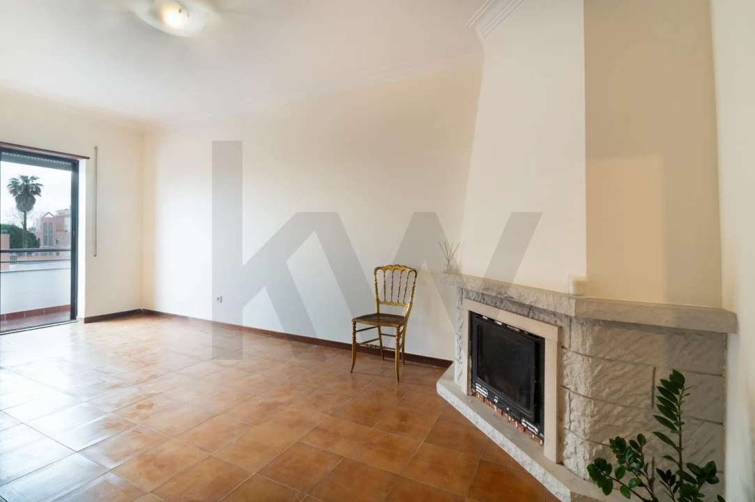 Apartamento T2 para Arrendamento em Carcavelos e Parede Foto 6