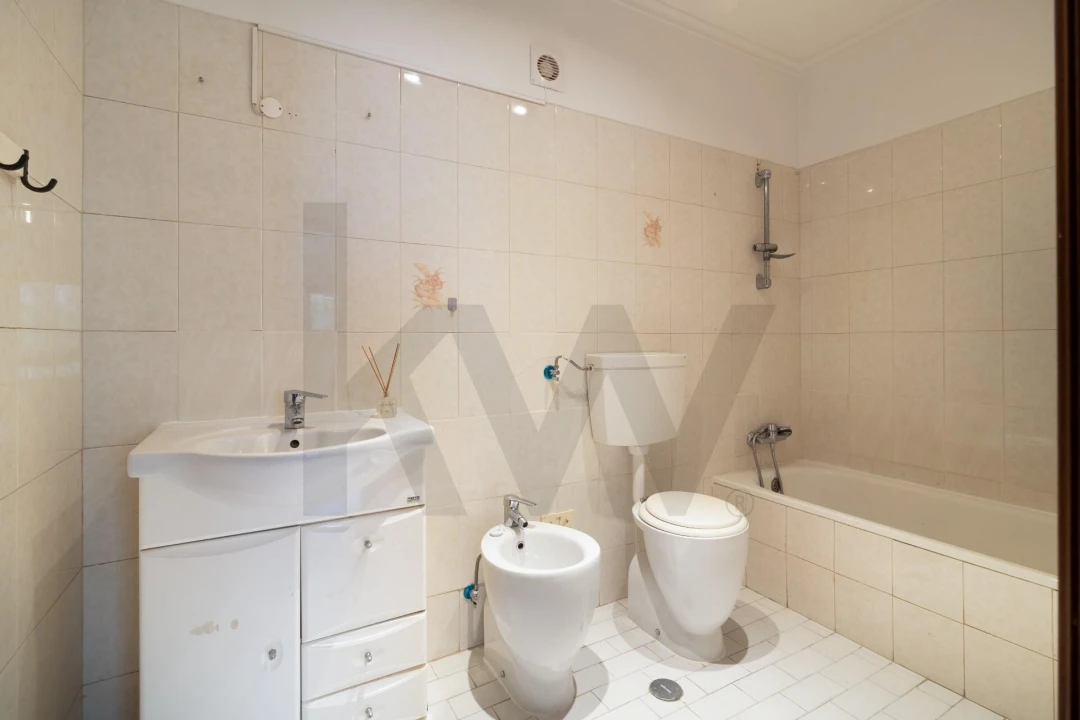 Apartamento T2 para Arrendamento em Carcavelos e Parede Foto 17