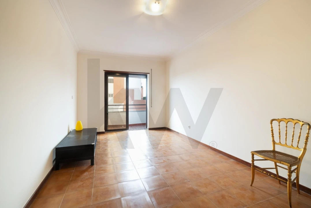 Apartamento T2 para Arrendamento em Carcavelos e Parede Foto 7