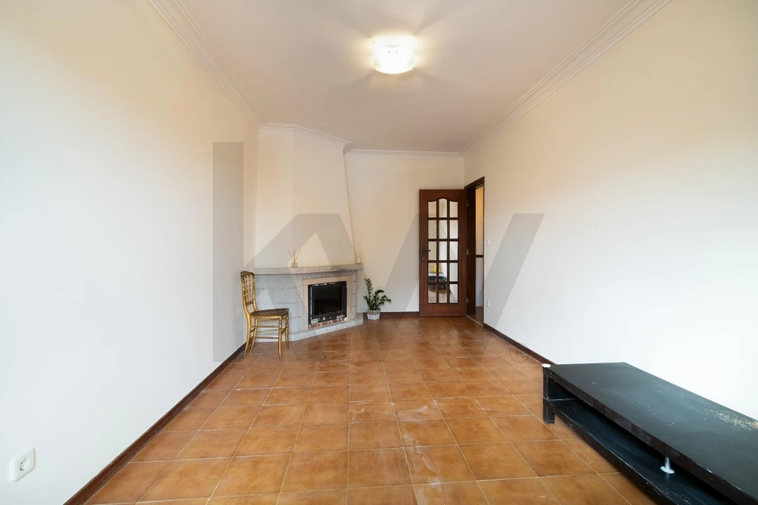 Apartamento T2 para Arrendamento em Carcavelos e Parede Foto 8