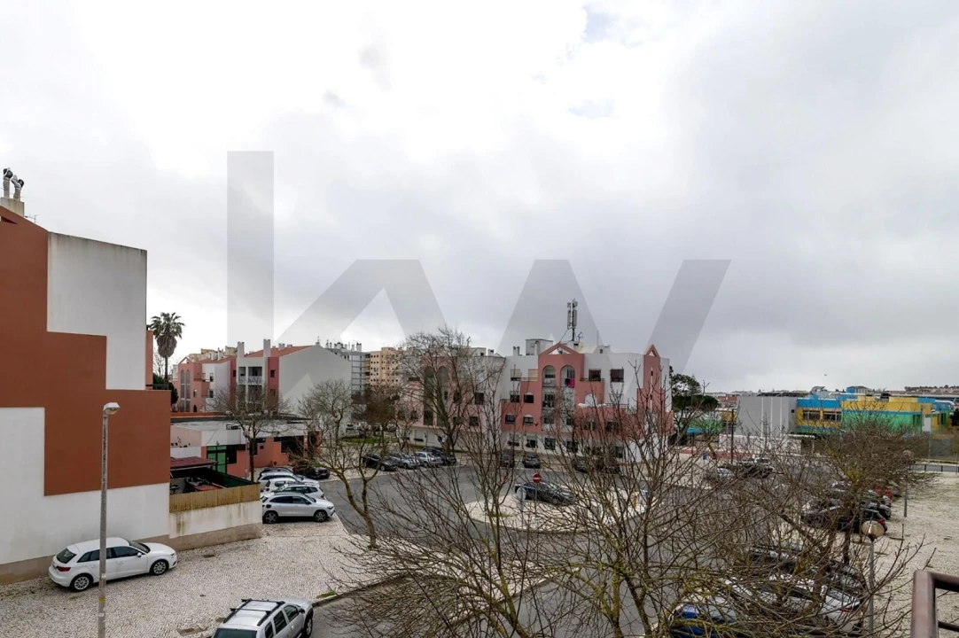Apartamento T2 para Arrendamento em Carcavelos e Parede Foto 1