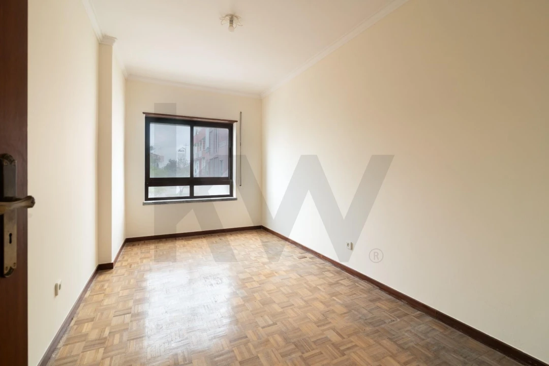 Apartamento T2 para Arrendamento em Carcavelos e Parede Foto 11