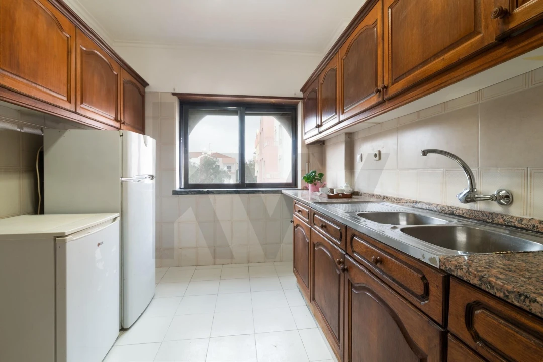 Apartamento T2 para Arrendamento em Carcavelos e Parede Foto 3