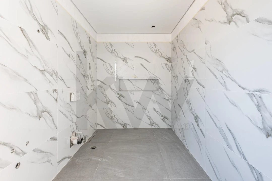 Moradia T2 para Venda em Arco da Calheta Foto 23