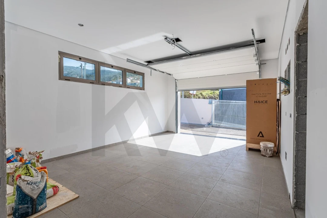 Moradia T2 para Venda em Arco da Calheta Foto 12