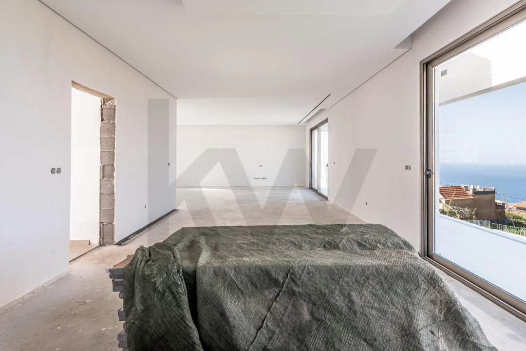 Moradia T2 para Venda em Arco da Calheta Foto 14